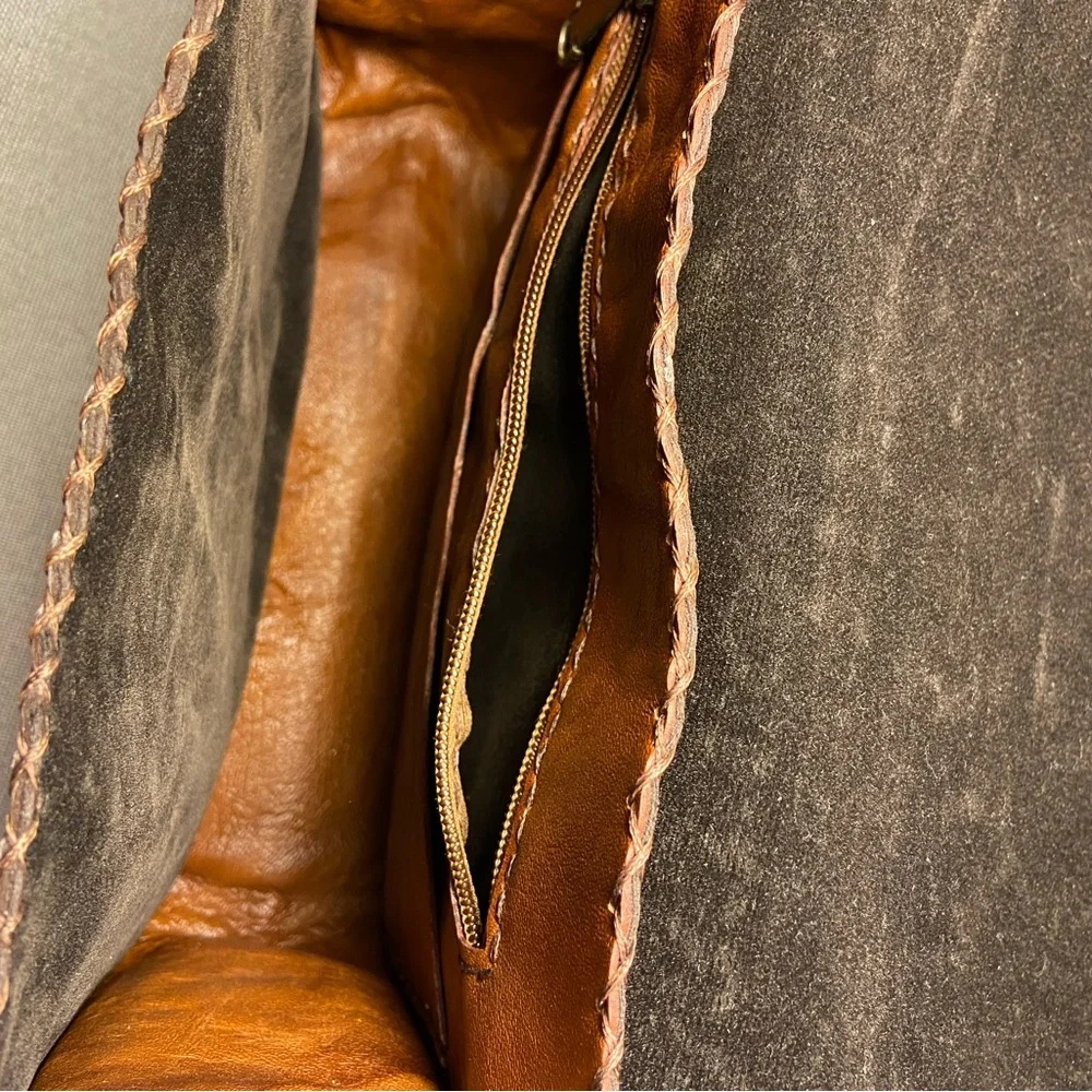 La Boutique De Sara Crossbody Leather Bag. Brand new with tag